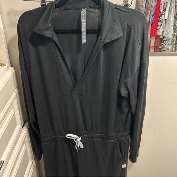 Jackie ONLY don’t share Vuori black jumpsuit size large - Picture 1 of 6